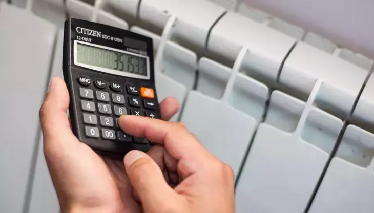 Калькулятор и радиатор